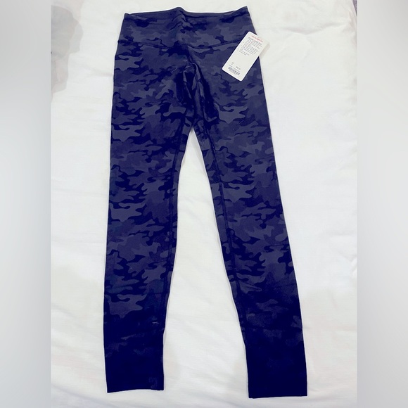 NWT lululemon Camo Wunder Under Pants - Picture 1 of 3
